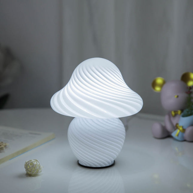 Glazen design lamp in paddenstoelvorm