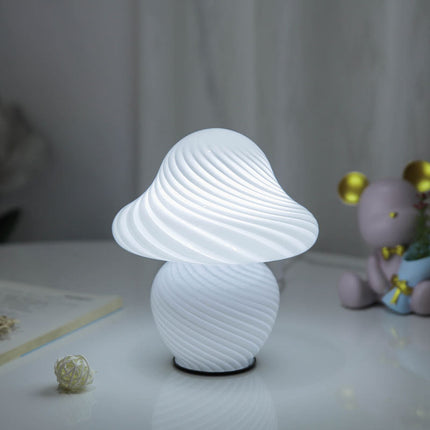 Glazen design lamp in paddenstoelvorm