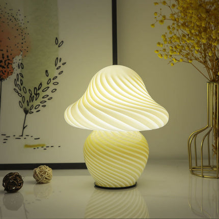 Glazen design lamp in paddenstoelvorm