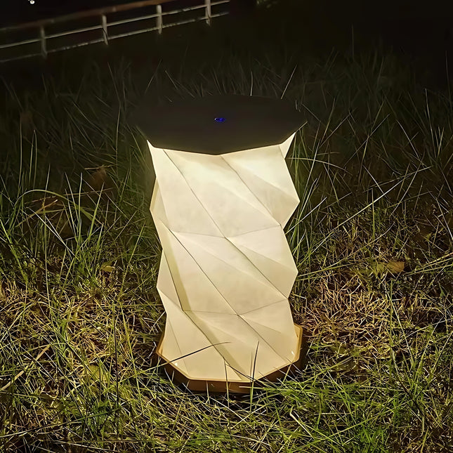 Opvouwbare LED lamp in origami stijl