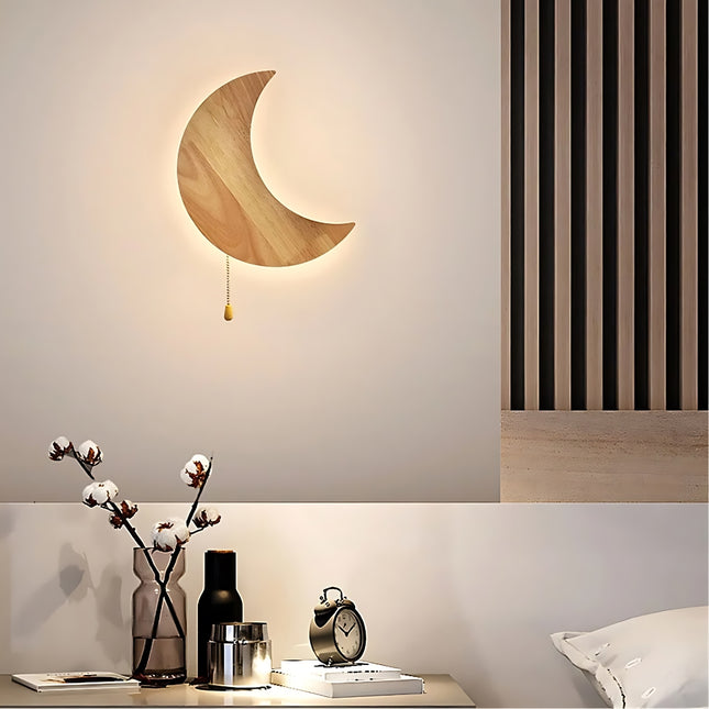 Houten wandlamp in de vorm maan