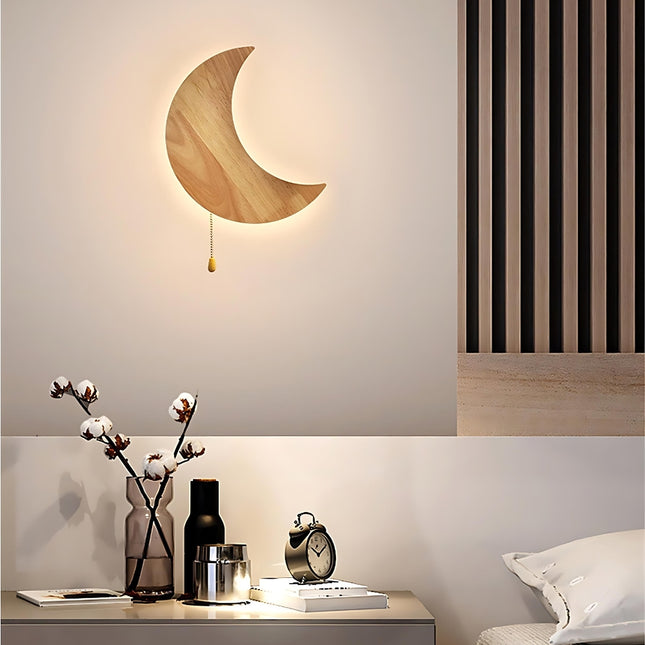 Houten wandlamp in de vorm maan