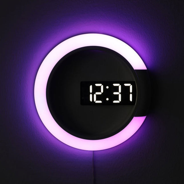Digitale wandklok met LED verlichting