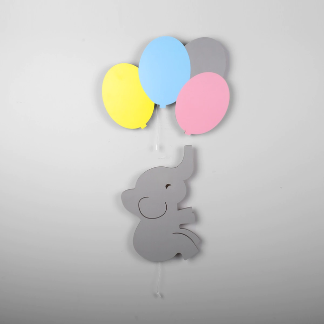 Houten wandlamp olifant met ballonnen