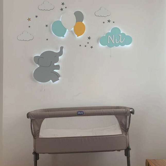 Houten wandlamp olifant met ballonnen