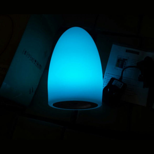 Gekleurde ei lamp met sfeerverlichting