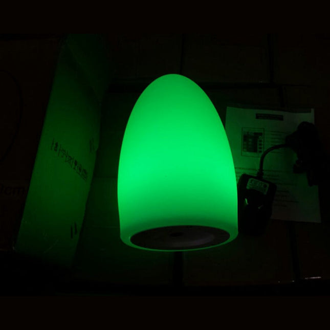 Gekleurde ei lamp met sfeerverlichting
