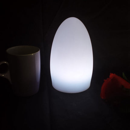 Gekleurde ei lamp met sfeerverlichting