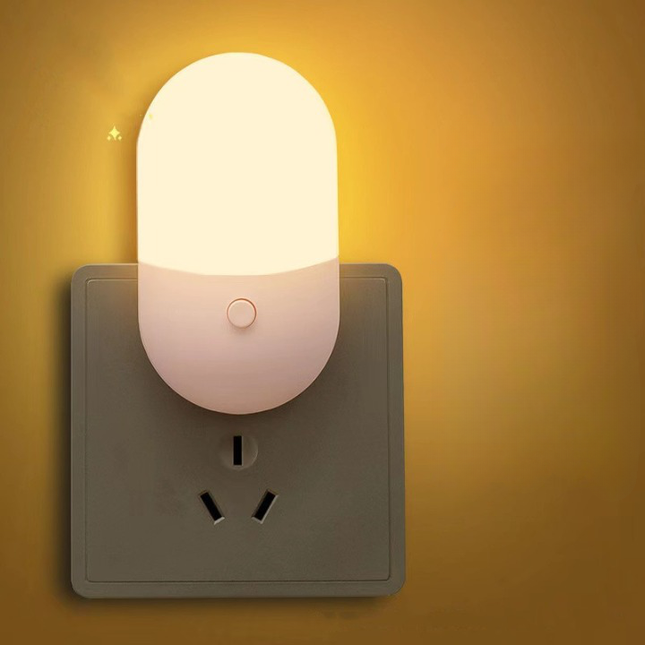 Tweekleurig LED nachtlampje voor stopcontact