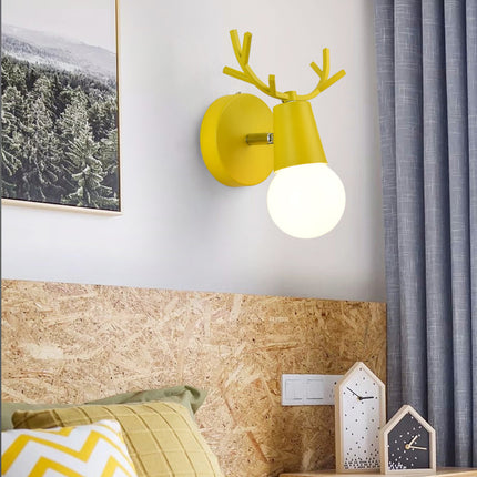 Metalen wandlamp hertengewei voor kinderkamer