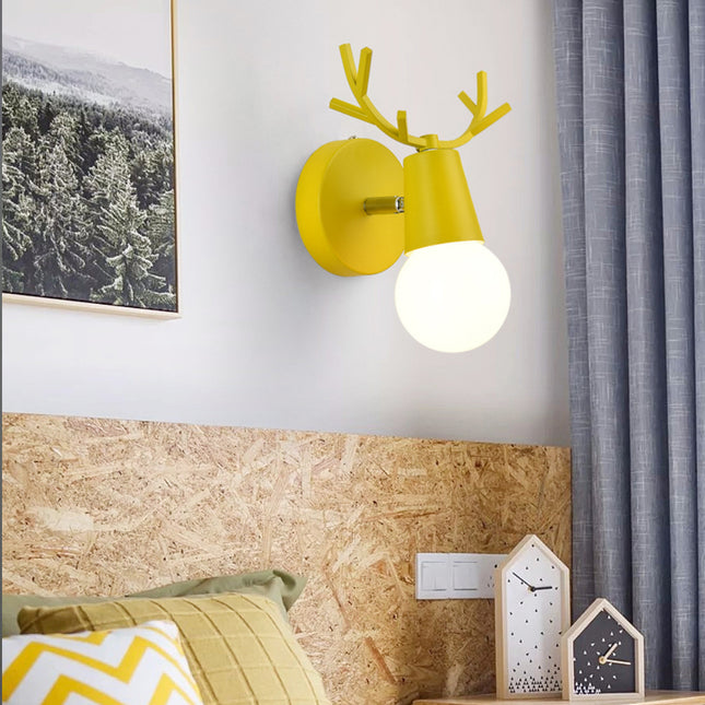 Metalen wandlamp hertengewei voor kinderkamer