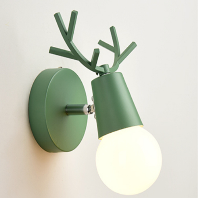 Metalen wandlamp hertengewei voor kinderkamer