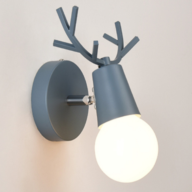 Metalen wandlamp hertengewei voor kinderkamer
