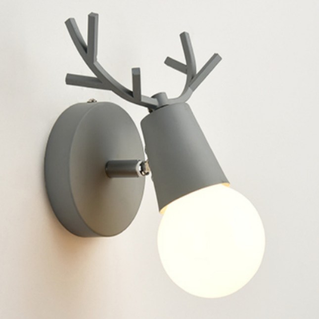 Metalen wandlamp hertengewei voor kinderkamer