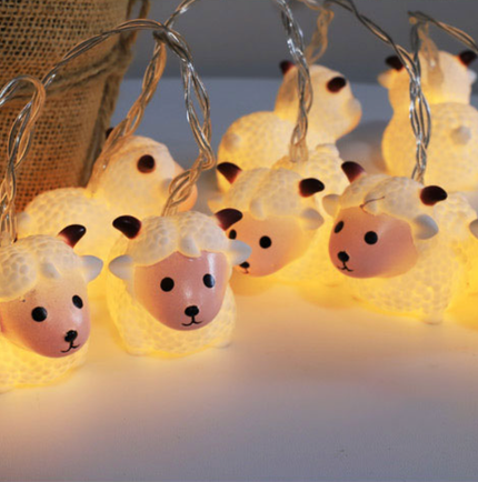 Lichtslinger met lieve lichtgevende schaapjes