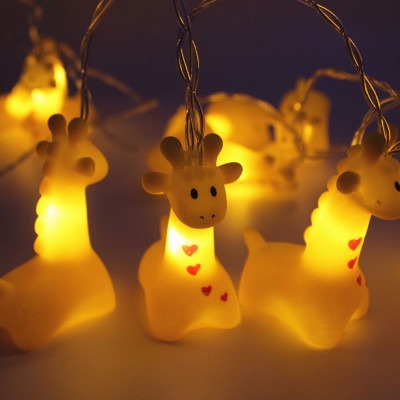 Decoratieve lichtslinger met lieve giraffen