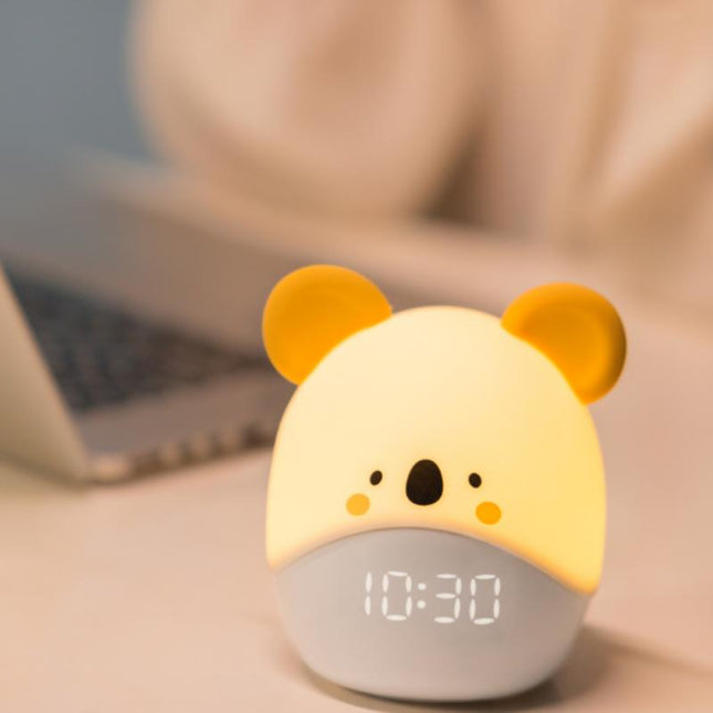 Digitale wekker en nachtlampje koala